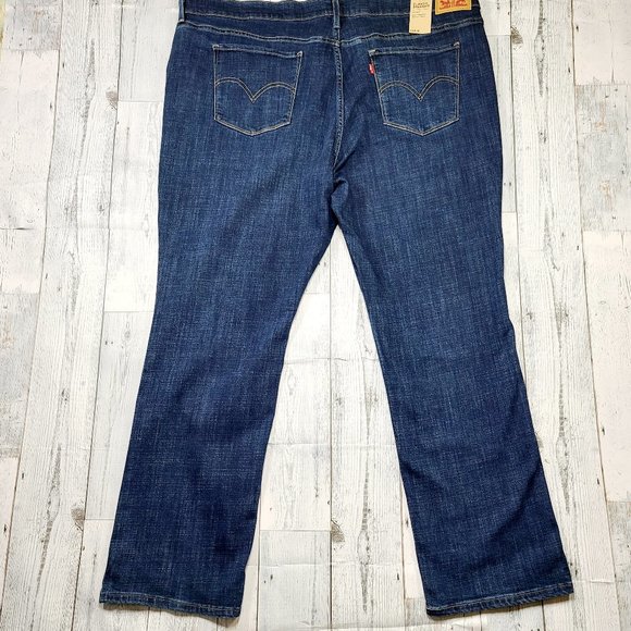 Levi's Classic Straight Jeans - Picture 2 of 7